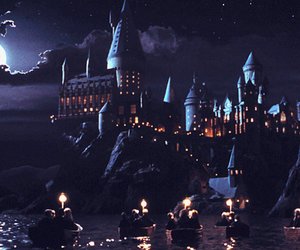 Magische „Harry Potter“-Deko: Dieses beleuchtete Hogwarts-Bild ist perfekt für den Winter