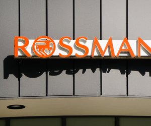 Urlaubs-Look leicht gemacht: Dieser Rossmann-Nagellack verleiht dir sommerlichen Glanz