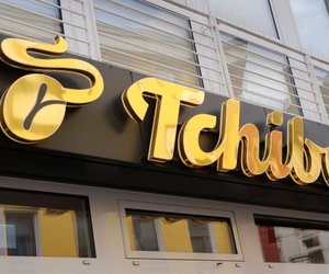 Kuschelweiches Deko-Kunstfell bei Tchibo: Für deinen Lieblingssessel oder gegen kalte Füße