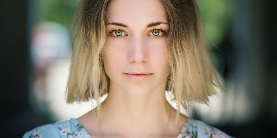 Frauen augen grünen blonde mit Grüne Augen: