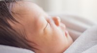 Gelbsucht bei Baby & Neugeborenen: Ursache, Symptome, Behandlung
