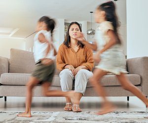 Mutter-Burnout: So erkennst du die Warnsignale & was du tun kannst
