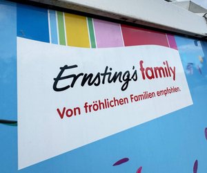 Der Teelichthalter in Blumenform von Ernsting's family verwandelt jeden Raum in eine Wohlfühloase!