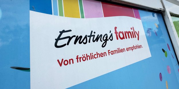 Der Teelichthalter in Blumenform von Ernsting's family bringt zauberhaftes Ambiente in dein Zuhause