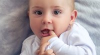In diesem Alter bekommt dein Baby seine ersten Zähnchen