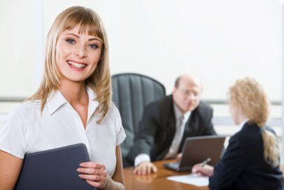 Frau im Büro Frau im Büro