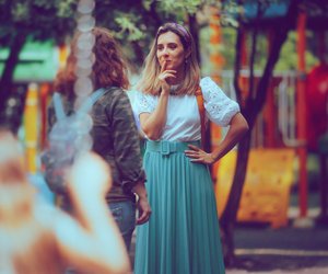 Warum wir so gerne lästern – die Psychologie hinter Klatsch und Tratsch