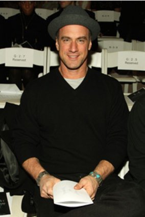 Schauspieler Christopher Meloni von Law and Order zeigt sich auf der Fashion Week in Berlin in der ersten Reihe Schauspieler Christopher Meloni von Law and Order zeigt sich auf der Fashion Week in Berlin in der ersten Reihe