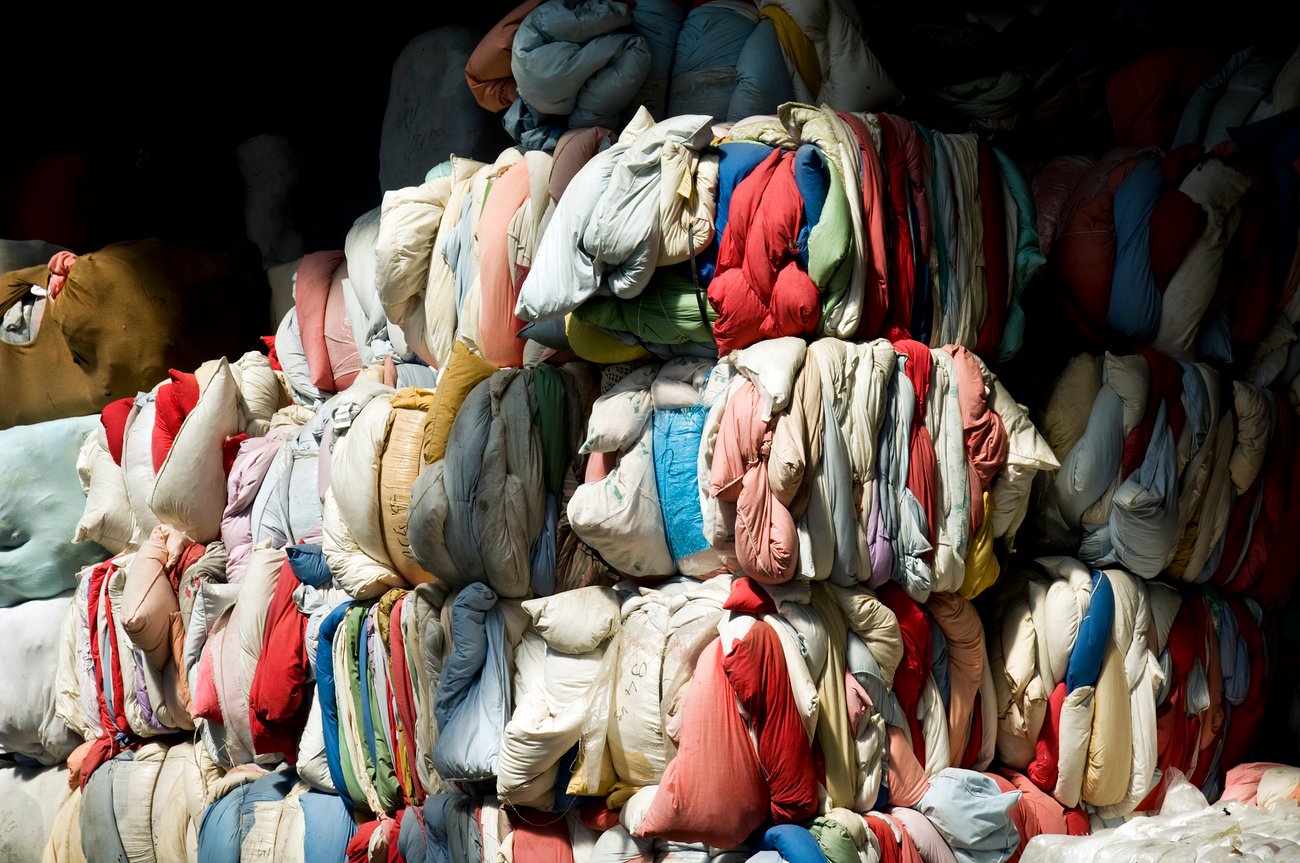 Etwa 40 Prozent aller abgegebenen Kleider werden re- oder downgecycelt.