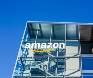 Im Sommer wirst du dieses kühlende Spannbettlaken von Amazon lieben