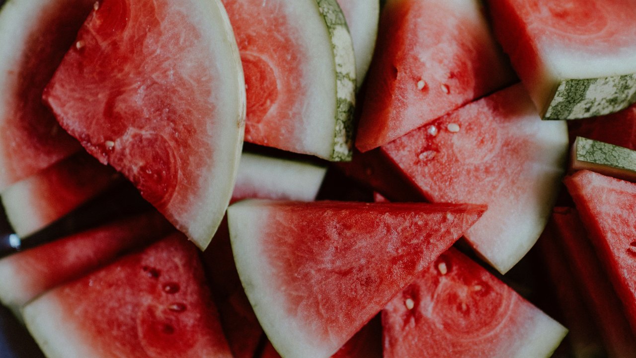 Wieso du die Schale der Wassermelone auf jeden Fall mitessen solltest