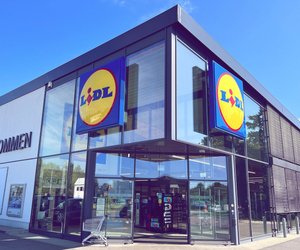 Nie wieder Chaos im Flur: Diese Kleiderstange von Lidl schafft Ordnung