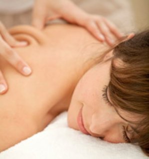 Rückenmassage gegen Verspannungen Rückenmassage gegen Verspannungen