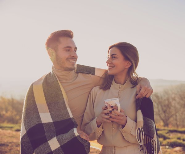 Psychologie 5 (versteckte) Anzeichen, dass du emotional nicht verfügbar bist