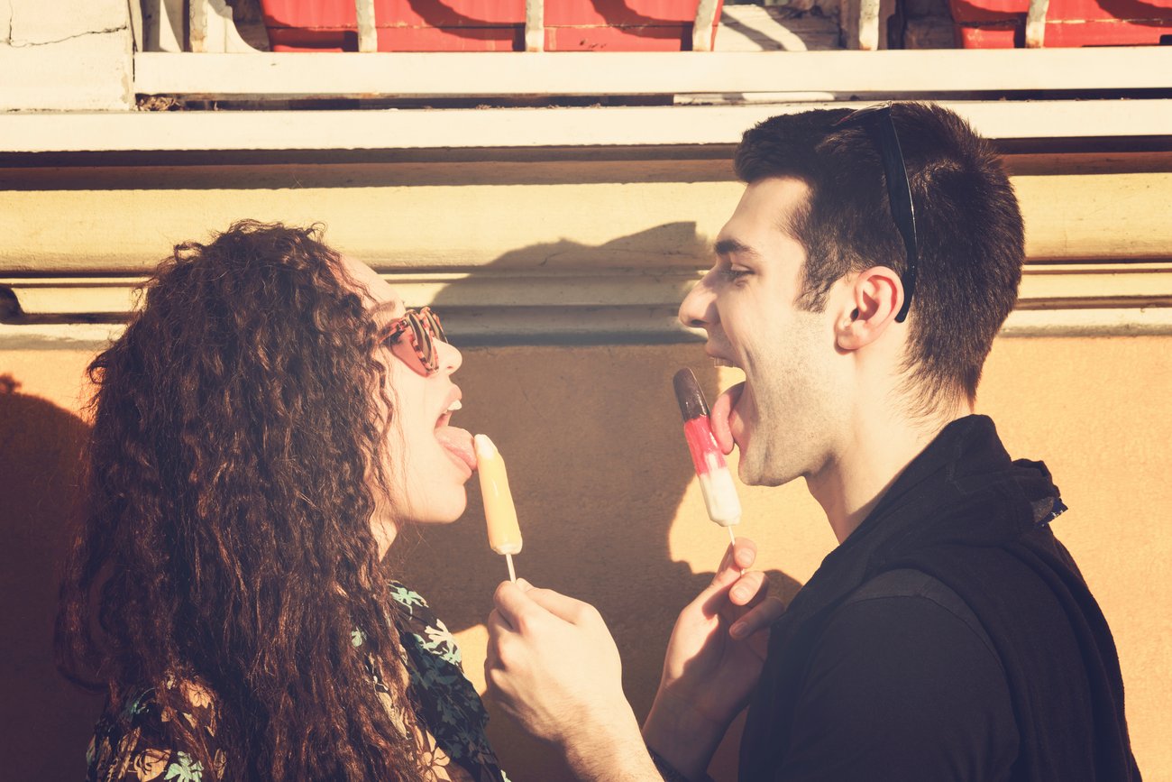 Warum nicht einfach mal ein Eis essen beim ersten Date? Warum nicht einfach mal ein Eis essen beim ersten Date?