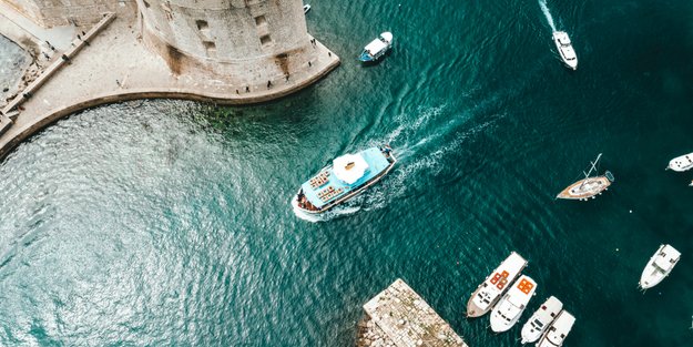 Urlaub zu Hause: 10 Interior-Pieces von H&M Home, die dich an die Riviera entführen
