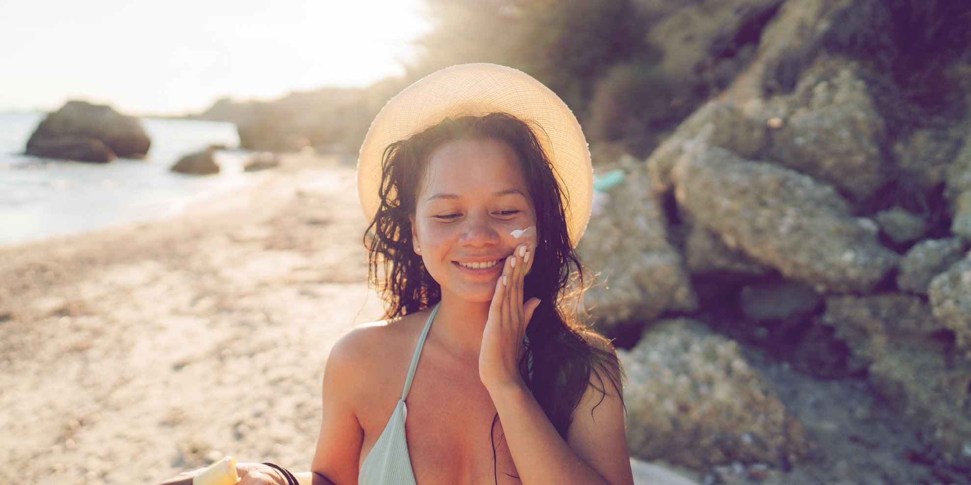 7 geniale Produkte gegen sonnengeschädigte Haut (die jetzt im Hochsommer erst recht unverzichtbar sind!)