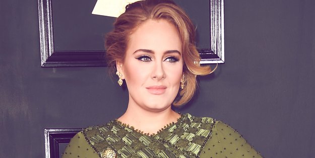 Adele postet neues Bikini-Bild, doch alle achten auf ein ganz anderes Detail