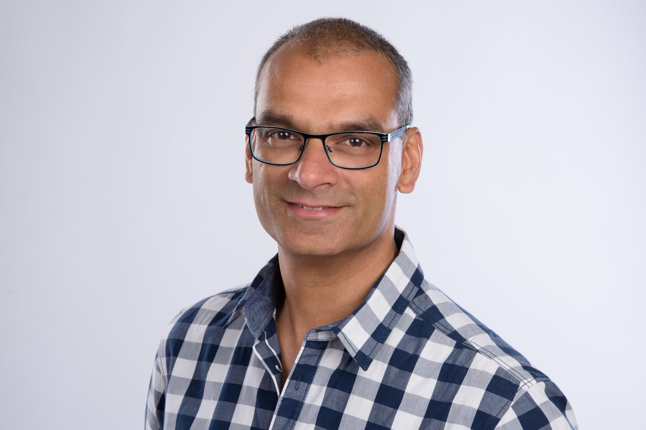 Dr. Martin Raghunath Dr. Martin Raghunath