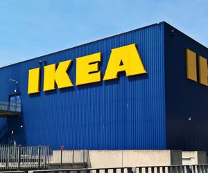 Multitalent mit Stil: Der Ikea-Tisch vereint Stauraum und Beistelltisch und sieht aus wie ein teures Designerteil