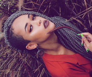 Dunkler Lipliner: Voluminöse Lippen dank des Beauty-Trend-Comebacks