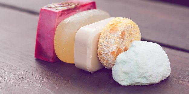 Feste Shampoos im Test: Diese Produkte empfehlen Öko-Test und Stiftung Warentest