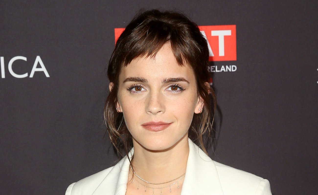 Emma Watson mit Micro Pony Emma Watson mit Micro Pony