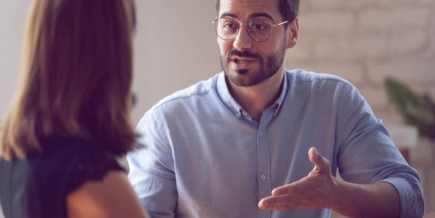Mansplaining: Wenn Männer alles besser wissen – eine Definition & Beispiele
