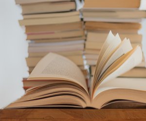 Schulbücher einbinden: So gehen deine Bücher nicht kaputt