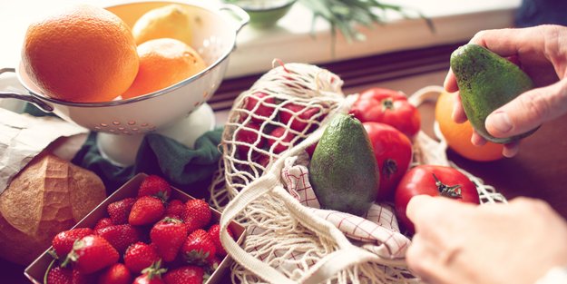 Diese 5 Obst- und Gemüsesorten gehören im Frühling in deinen Einkaufskorb