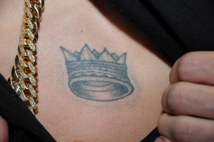 Star Tattoos Erkennst Du den Star am Körperschmuck? desired.de