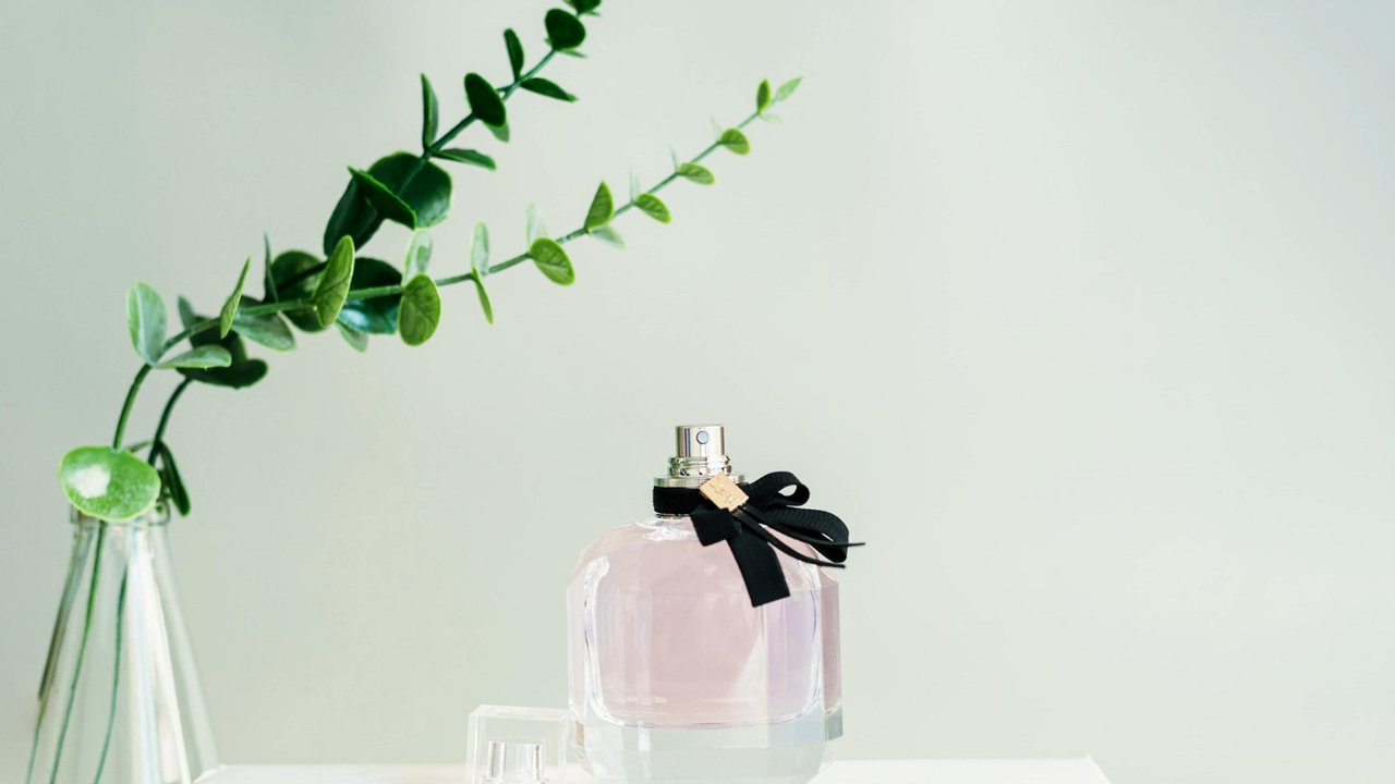 Blumig sinnlicher Duft erhältlich bei Rossmann und Amazon.