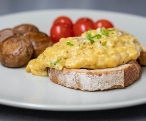 Kalorien von Rührei: Was steckt in der beliebten Eierspeise?