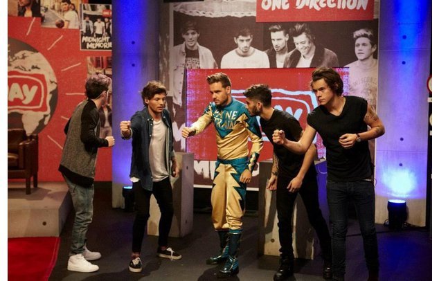 One Direction posieren für ein Foto One Direction posieren für ein Foto