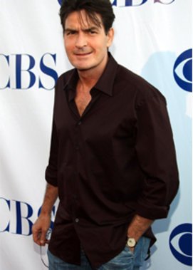Charlie Sheen ist wieder am Arbeiten Charlie Sheen ist wieder am Arbeiten