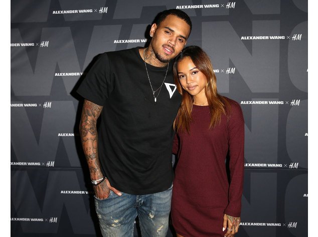 Chris Brown und Karrueche Tran posieren bei einem Event Chris Brown und Karrueche Tran posieren bei einem Event