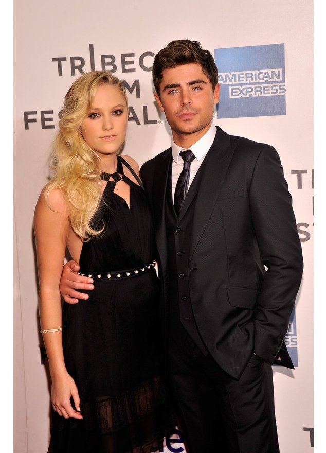 Zac Efron Verliebt In Maika Monroe Desired De