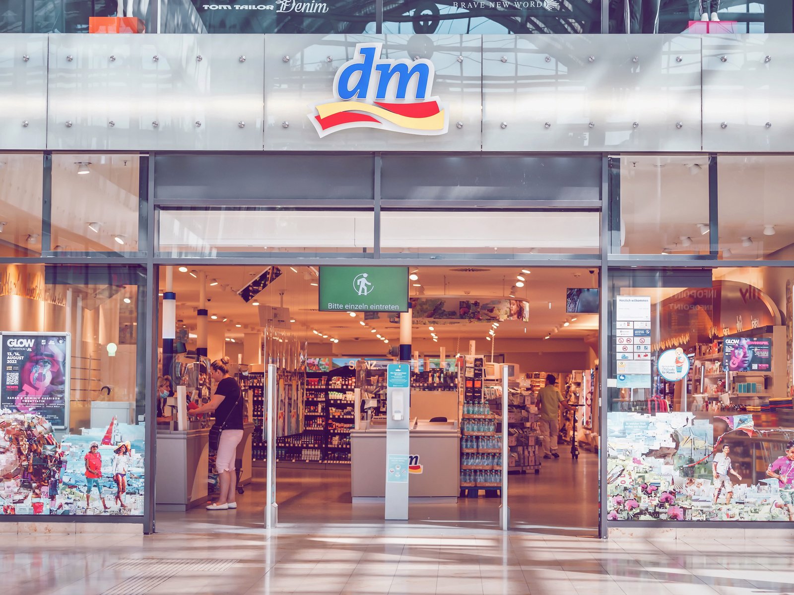 Neue Produkte bei dm im August: Diese 13 Beauty-Highlights wollen wir unbedingt haben