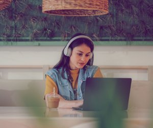 Schnell genervt von lauten Menschen? Das verrät mehr über deine Persönlichkeit, als du denkst