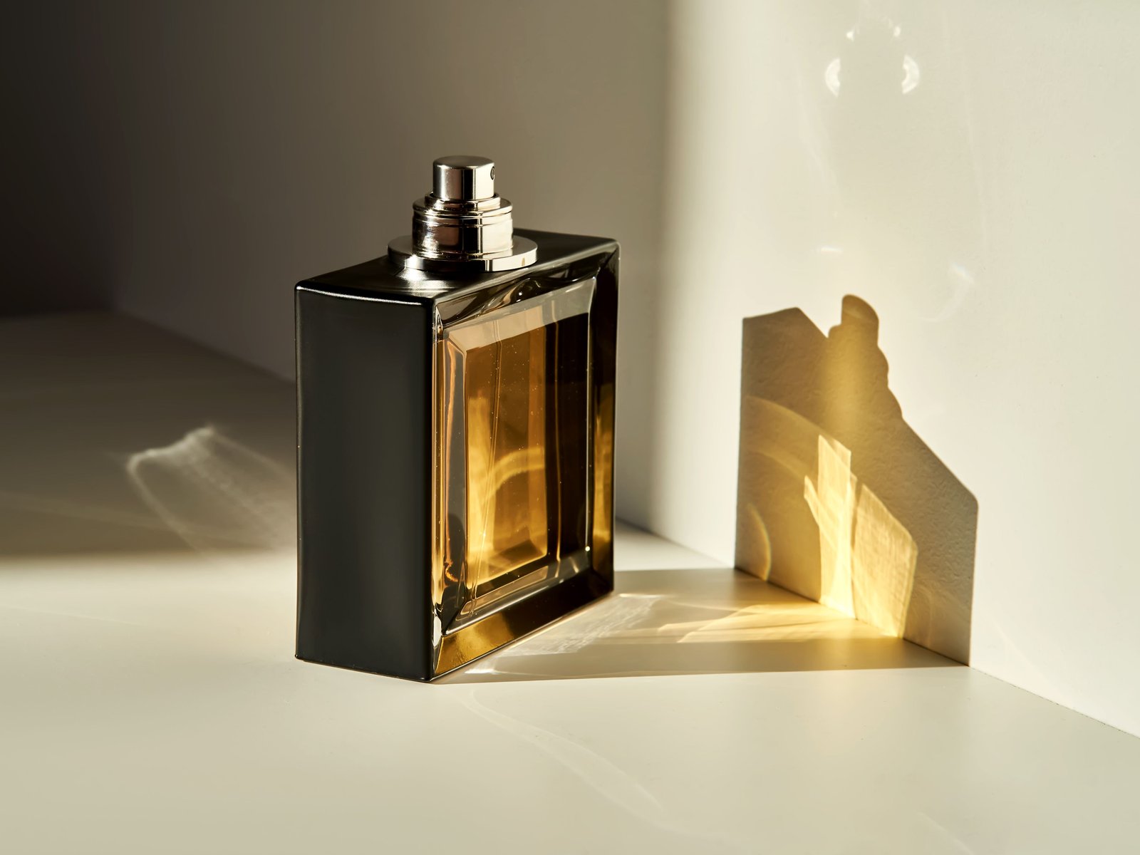 Must-haves für Männer: Diese Parfums von dm sind jetzt im Trend