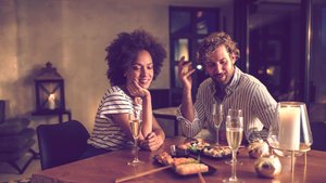 Dating-Fail: Diese harmlosen Bestellungen ruinieren deine Dates