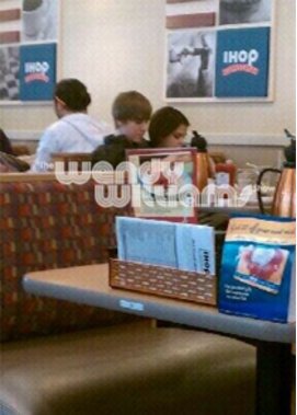 Justin Bieber: Popstar Justin Bieber: Popstar