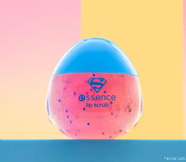 Der essence Superman Lip Scrub von Rossmann