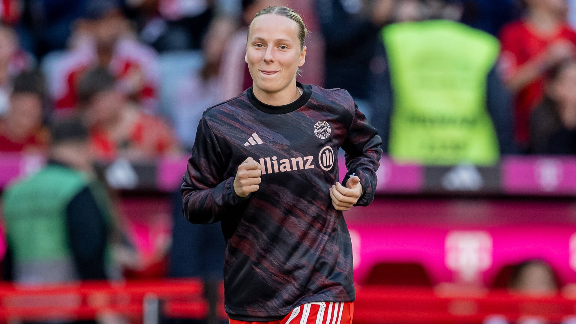 Franziska-Kett-Hat-die-Fu-ballerin-einen-Freund-