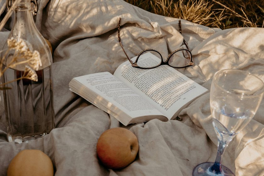 Urlaubsflair zwischen den Seiten: Die besten Bücher für den Sommer