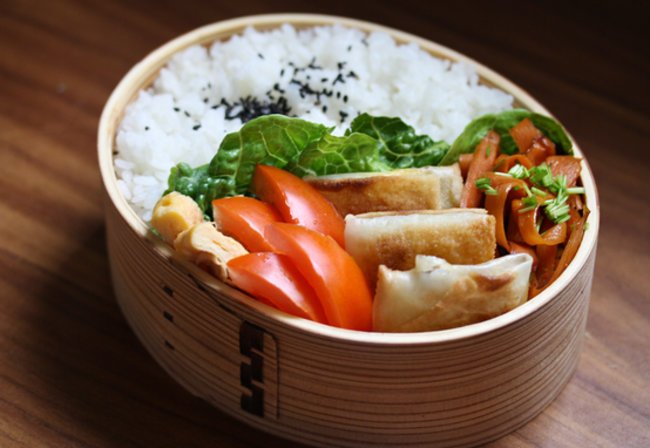 Einfach schön anzusehen: Tokens traditionelle Bento Box Einfach schön anzusehen: Tokens traditionelle Bento Box