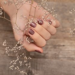 „Disco Nails“: Der schönste Nagellacktrend für den Herbst!