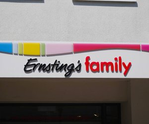 Überraschung für Trendsetter: Geschenkgutscheine von Ernsting's family begeistern