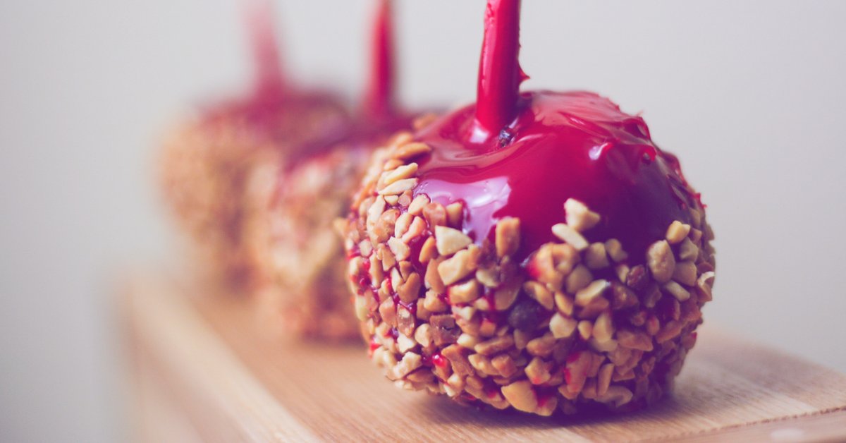 Kandierte Äpfel selber machen: So schmeckt's wie vom Weihnachtsmarkt! Kandierte Äpfel selber machen: So schmeckt's wie vom Weihnachtsmarkt!