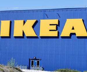 Für Handtücher und Co: Die Ikea-Bambus-Bank, die das Badezimmer zum Wellnesstempel macht